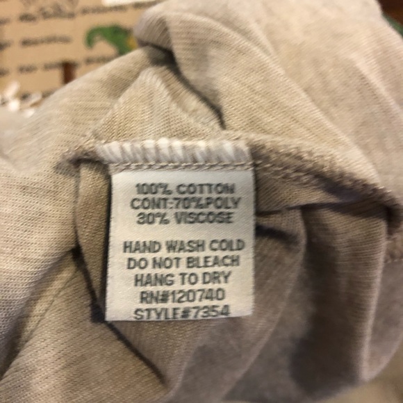 Cute comfy top with bottom fringe lace design. - Picture 4 of 5